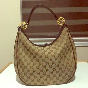 SOLD ‼️Authentic Gucci shoulder bag
